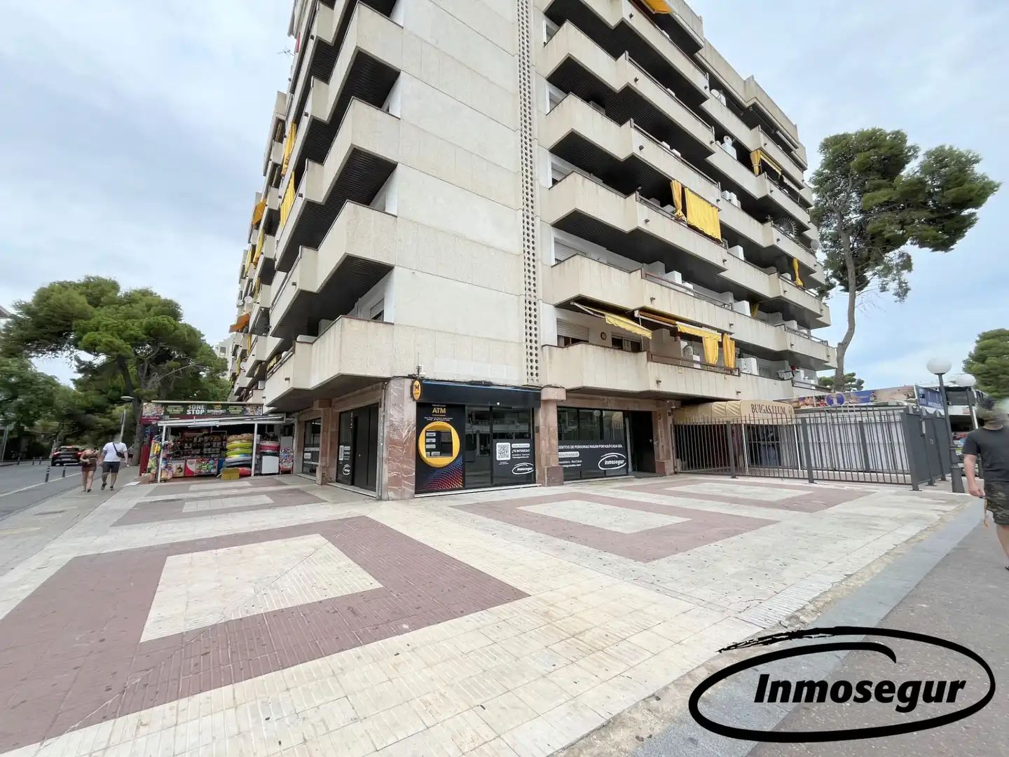 Geschaftsraum zur Miete in Salou mit Klimaanlage, Heizung und Terrasse