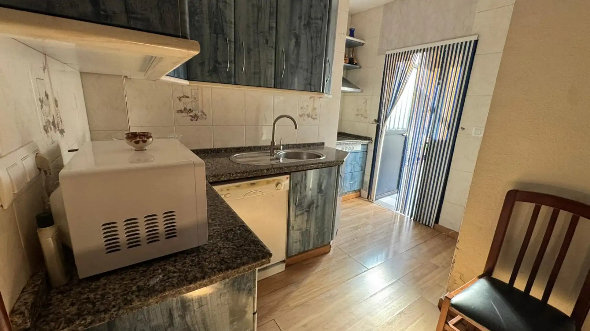 Kitchen of Flat for sale in  Sevilla Capital