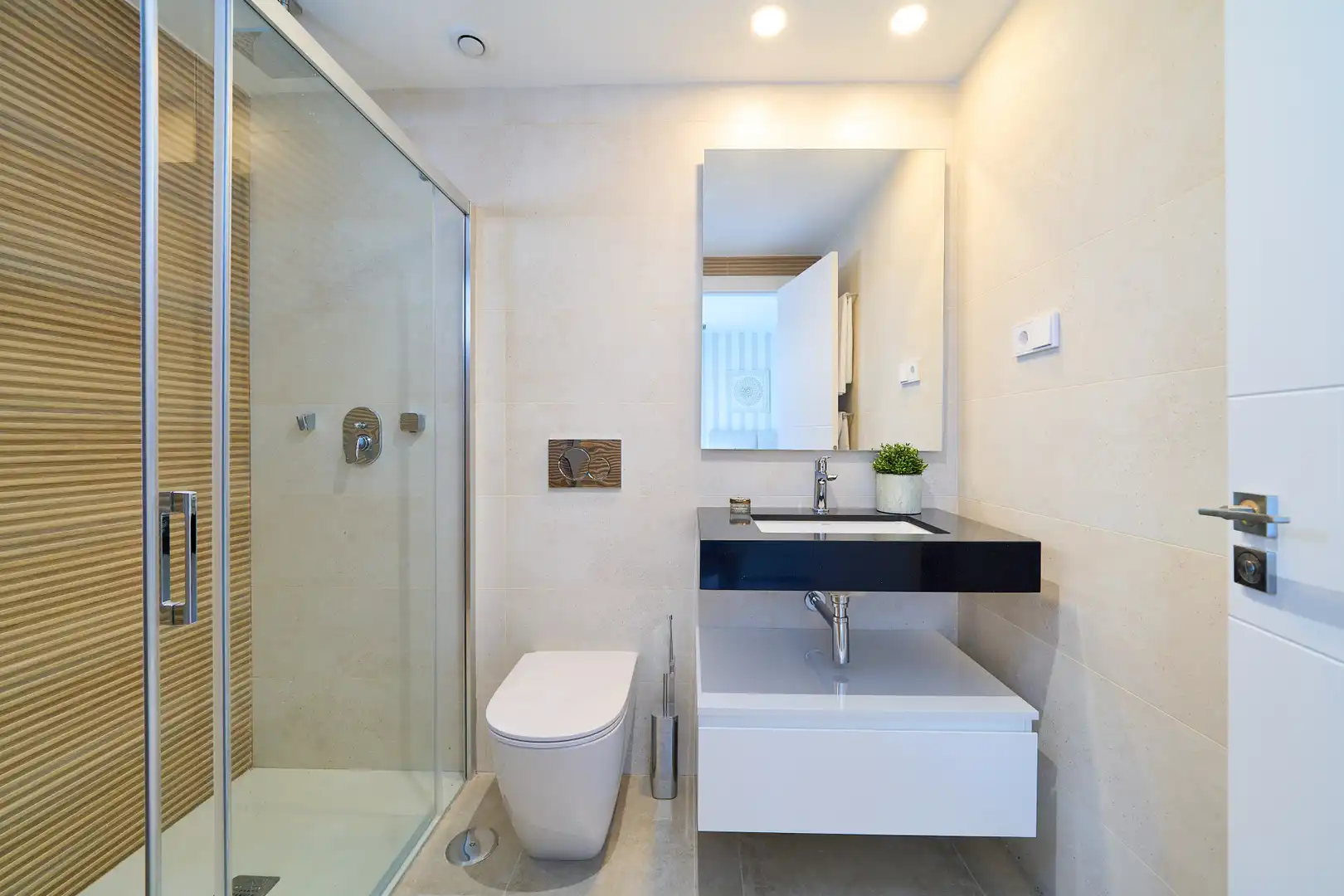 Baño de Planta baja en venta en Estepona con Aire acondicionado, Jardín privado y Terraza