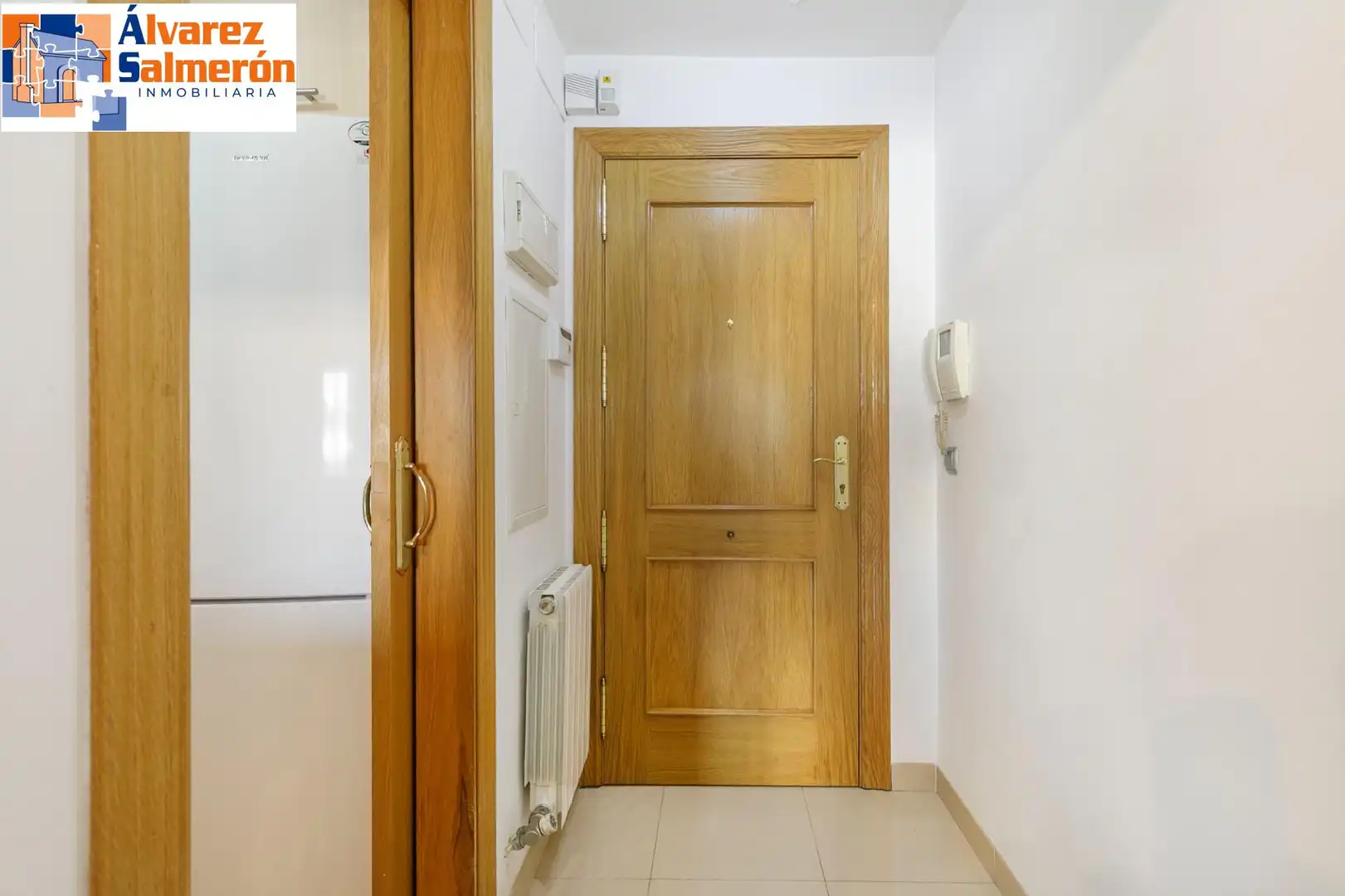Piso en venta en Armilla con Calefacción, Amueblado y Balcón