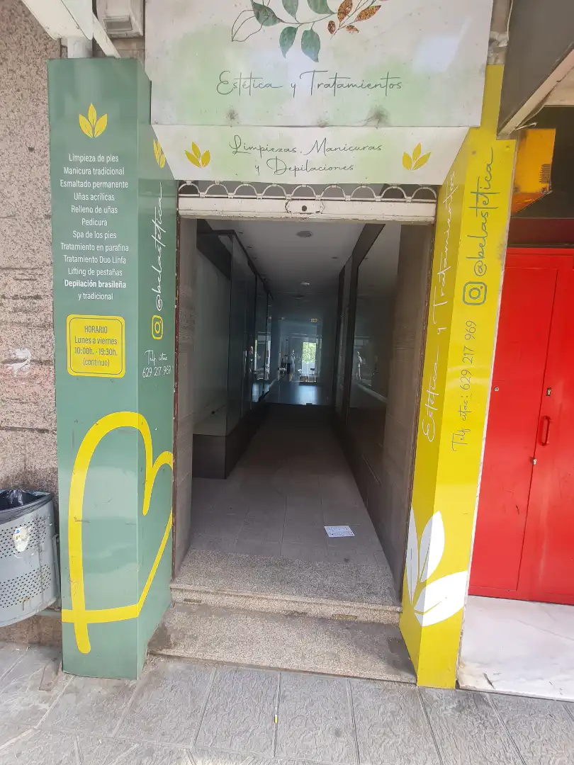 Local comercial en alquiler en Rúa Ervedelo 15