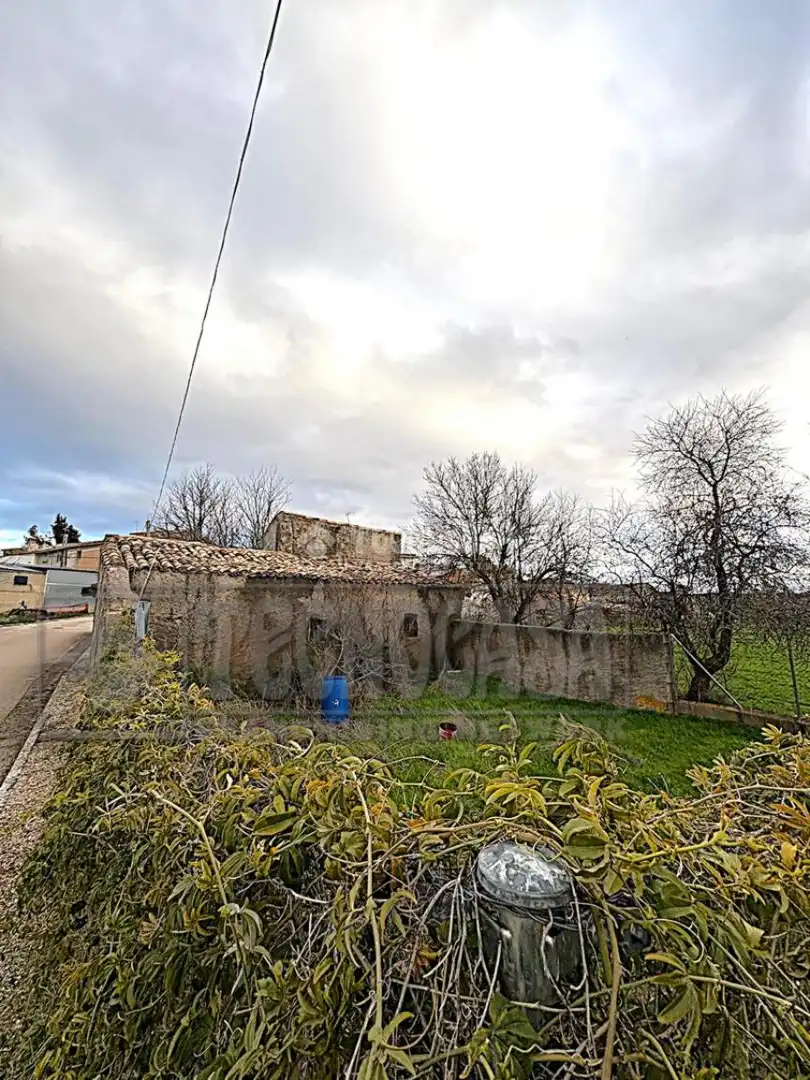 Casa adosada en venta en Castillo-Albaráñez con Calefacción