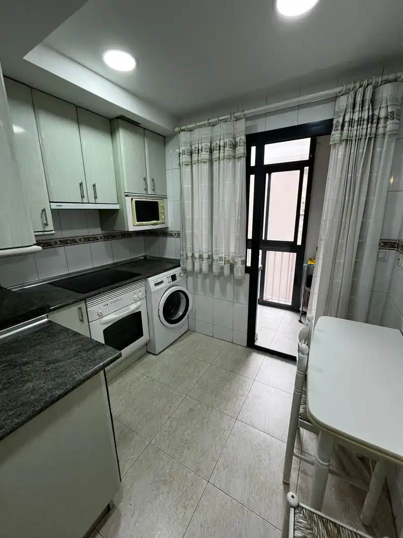 Kitchen of Flat for rent in Móstoles  with Air Conditioner, Heating and Parquet flooring