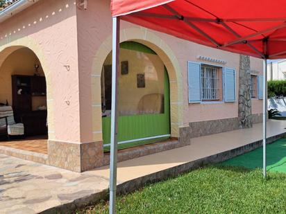 Vista exterior de Casa o xalet en venda en Dénia amb Aire condicionat, Calefacció i Jardí privat