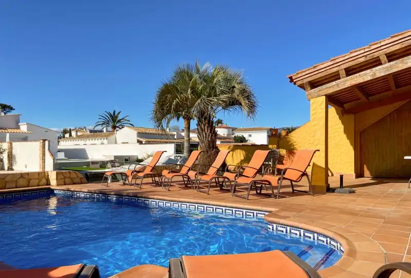 Piscina de Casa o chalet en venta en Empuriabrava con Aire acondicionado, Calefacción y Terraza