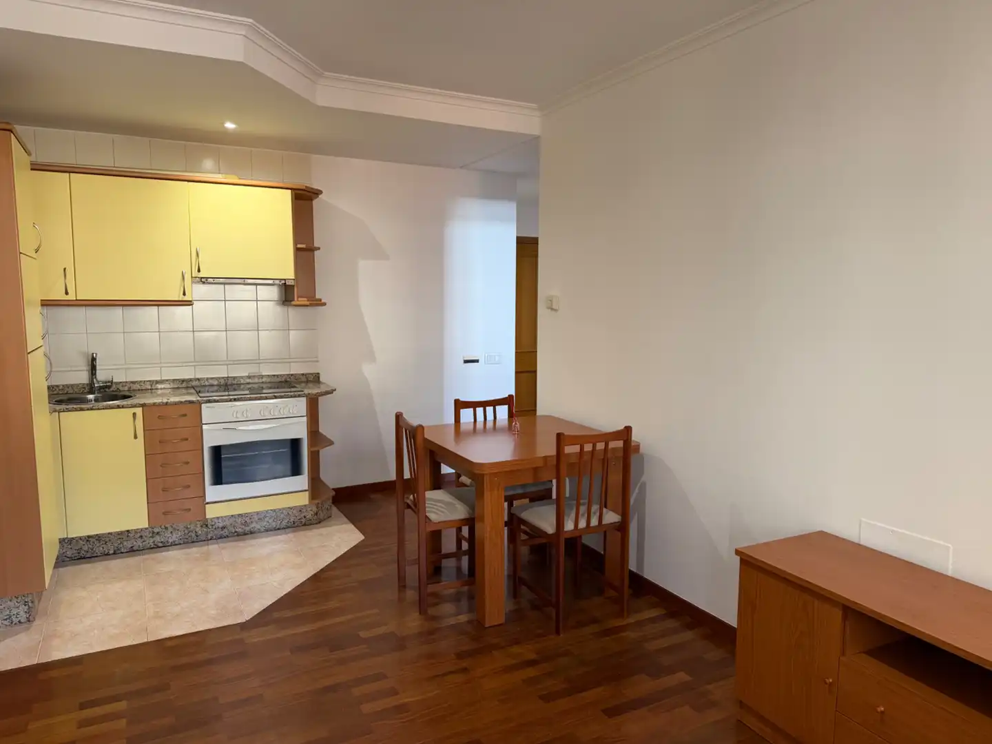 Comedor de Apartamento de alquiler en Lugo con Calefacción, Parquet y Trastero