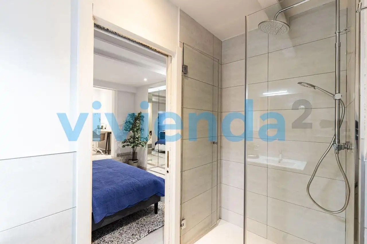 Badezimmer von Wohnung zum Verkauf in Madrid mit Klimaanlage, Heizung und Möbliert
