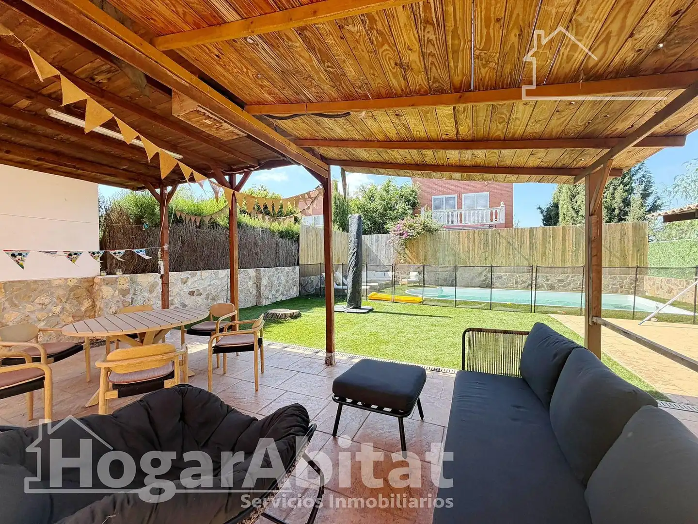 Garden of Houses for sale in Moncada  with Air Conditioner, Heating and Private garden