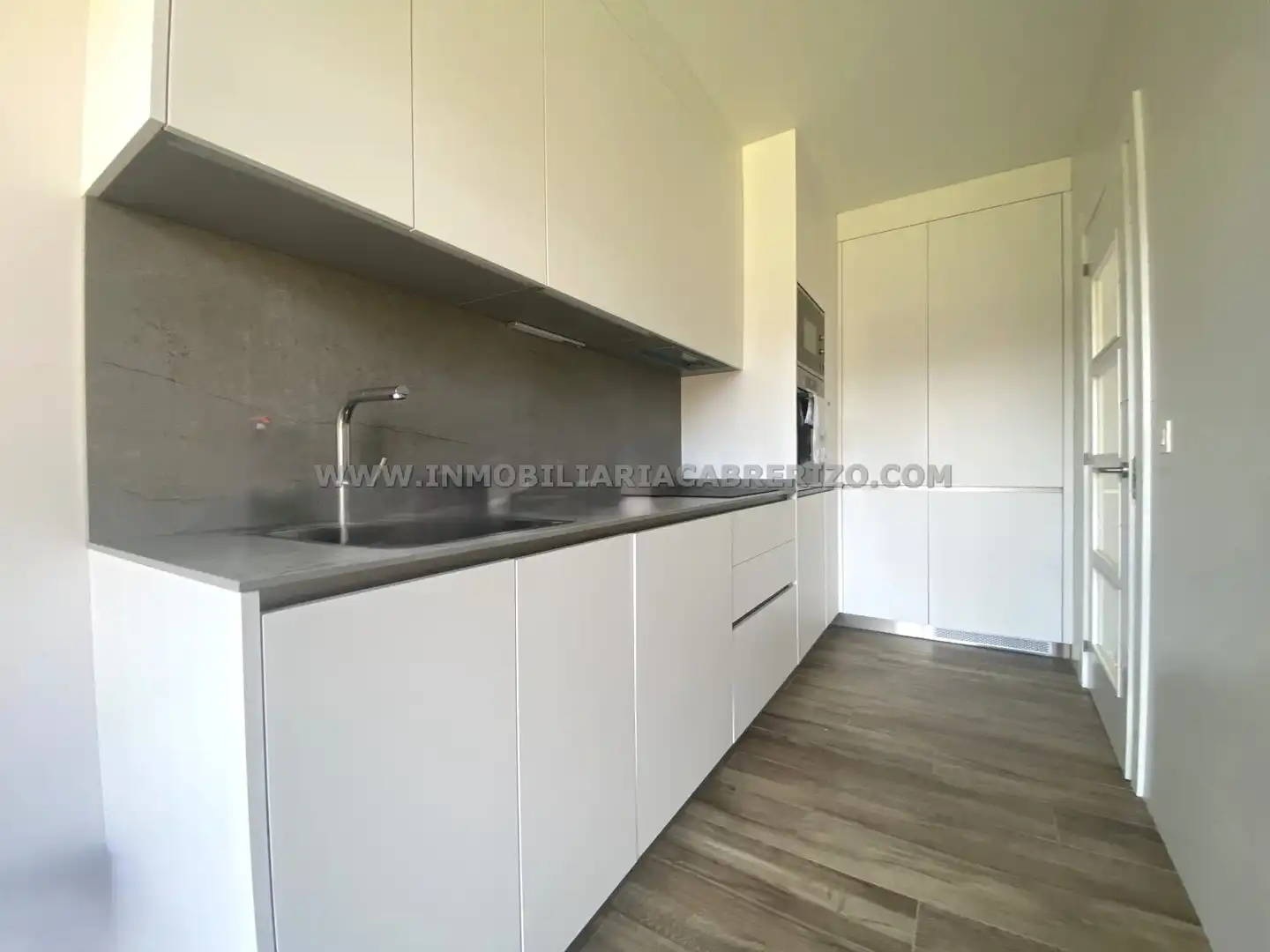 Kitchen of Flat for sale in  Pamplona / Iruña  with Heating, Parquet flooring and Terrace