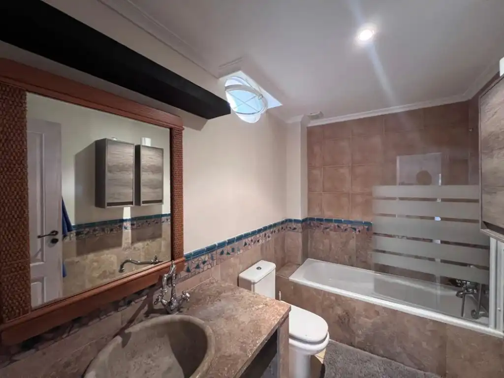 Baño de Apartamento de alquiler en Calvià con Aire acondicionado, Jardín privado y Terraza