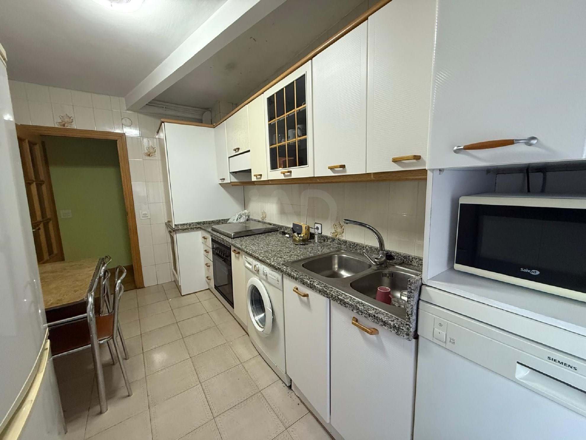 Kitchen of Flat to rent in León Capital   with Heating and Terrace