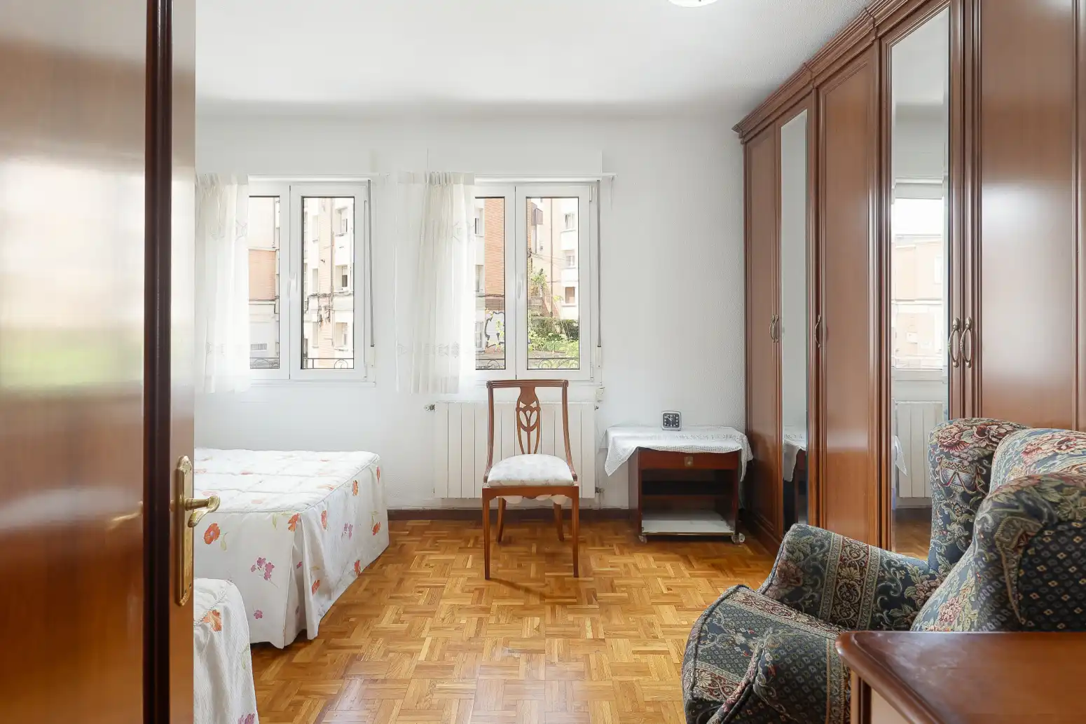 Habitación de Piso en venta en Oviedo  con Calefacción y Parquet