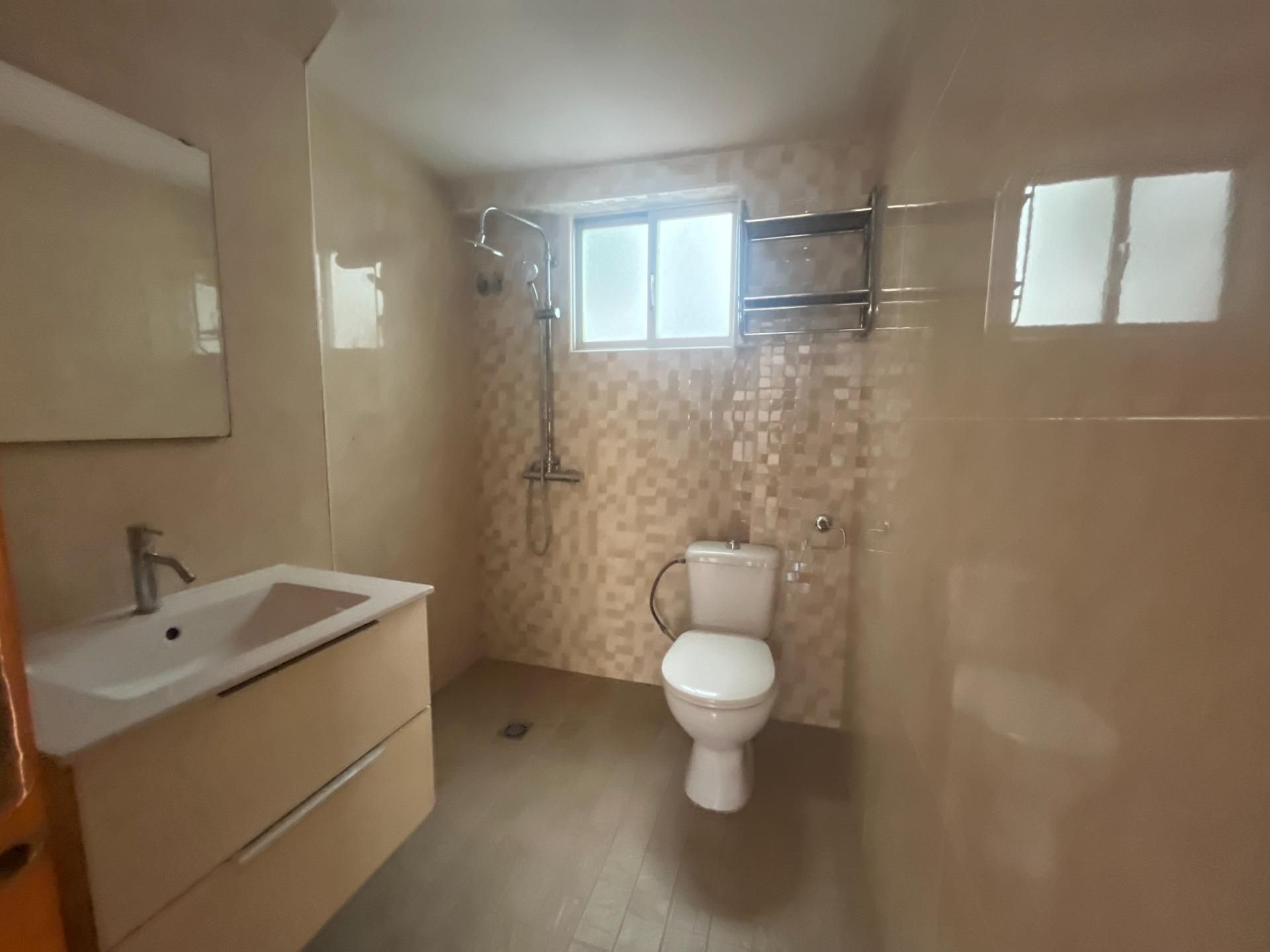 Bathroom of Planta baja for sale in Jerez de la Frontera