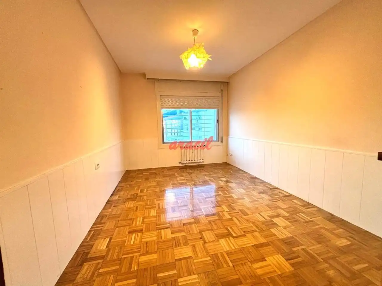 Schlafzimmer von Wohnung zur Miete in Ourense Capital  mit Heizung und Terrasse