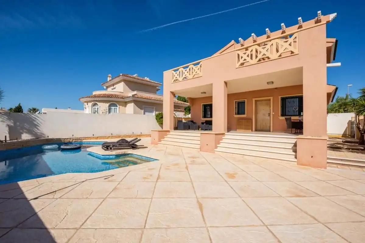 Chalet con piscina en venta en Ciudad Quesada, imagen 9