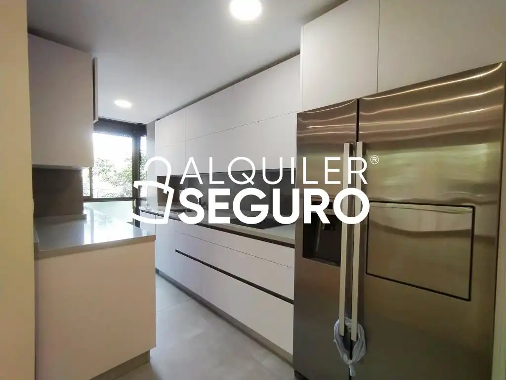 Kitchen of Flat for rent in Madrid  with Heating
