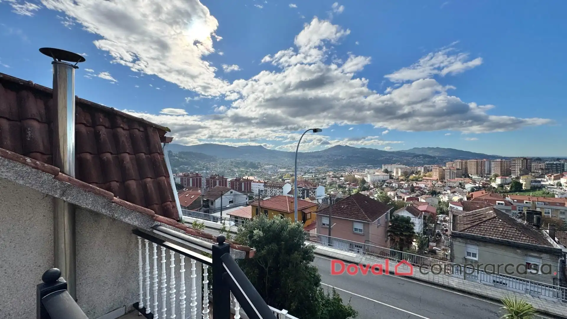 Exterior view of Houses for sale in Vigo   with Heating, Private garden and Parquet flooring