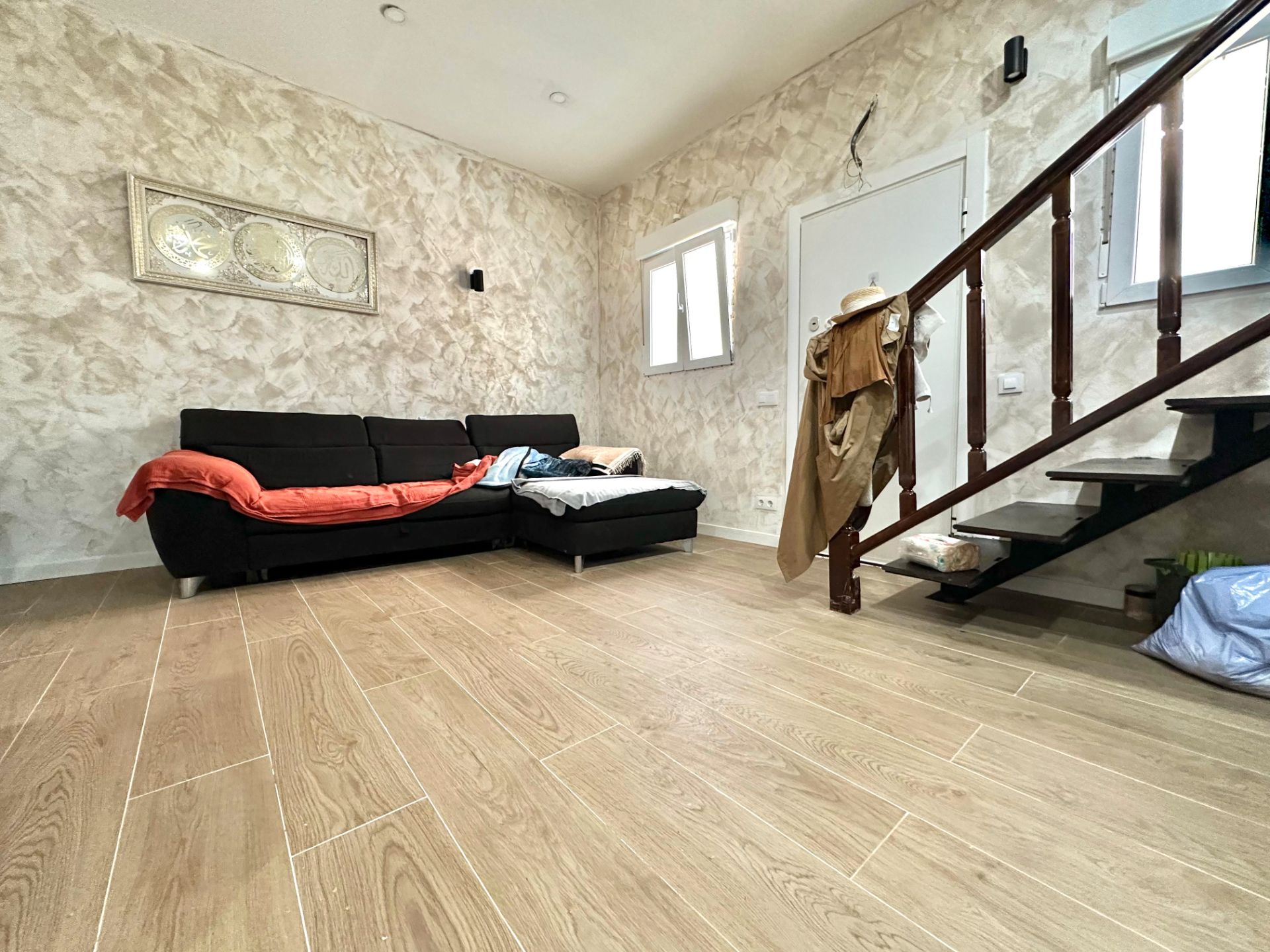 Duplex for sale in Santa Coloma de Gramenet  with Air Conditioner, Furnished and Oven