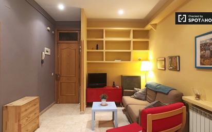 Living room of Flat to rent in  Madrid Capital  with Air Conditioner and Balcony