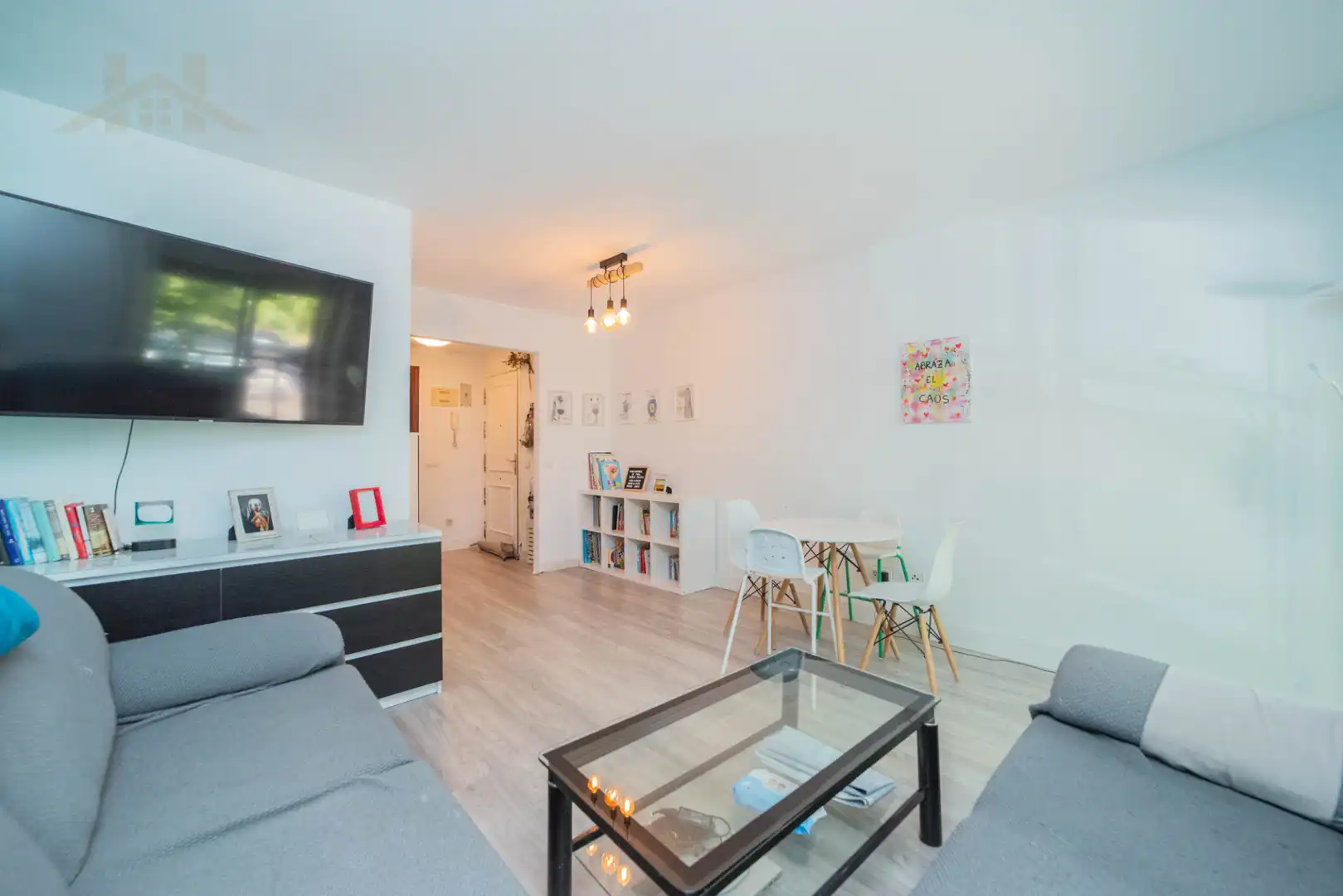 Living room of Flat for sale in Villanueva de la Cañada  with Air Conditioner, Heating and Storage room