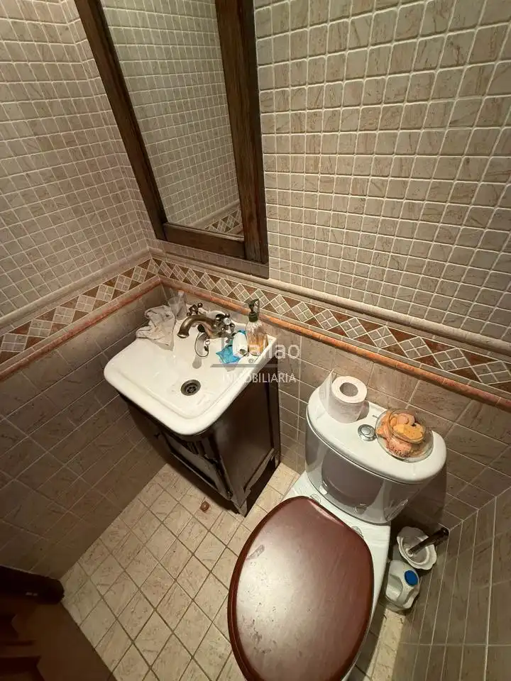 Baño de Piso en venta en Ferrol con Calefacción