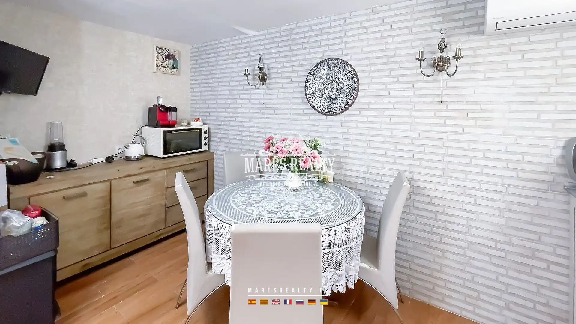 Esszimmer von Haus oder Chalet zum Verkauf in Lloret de Mar mit Klimaanlage, Heizung und Privatgarten