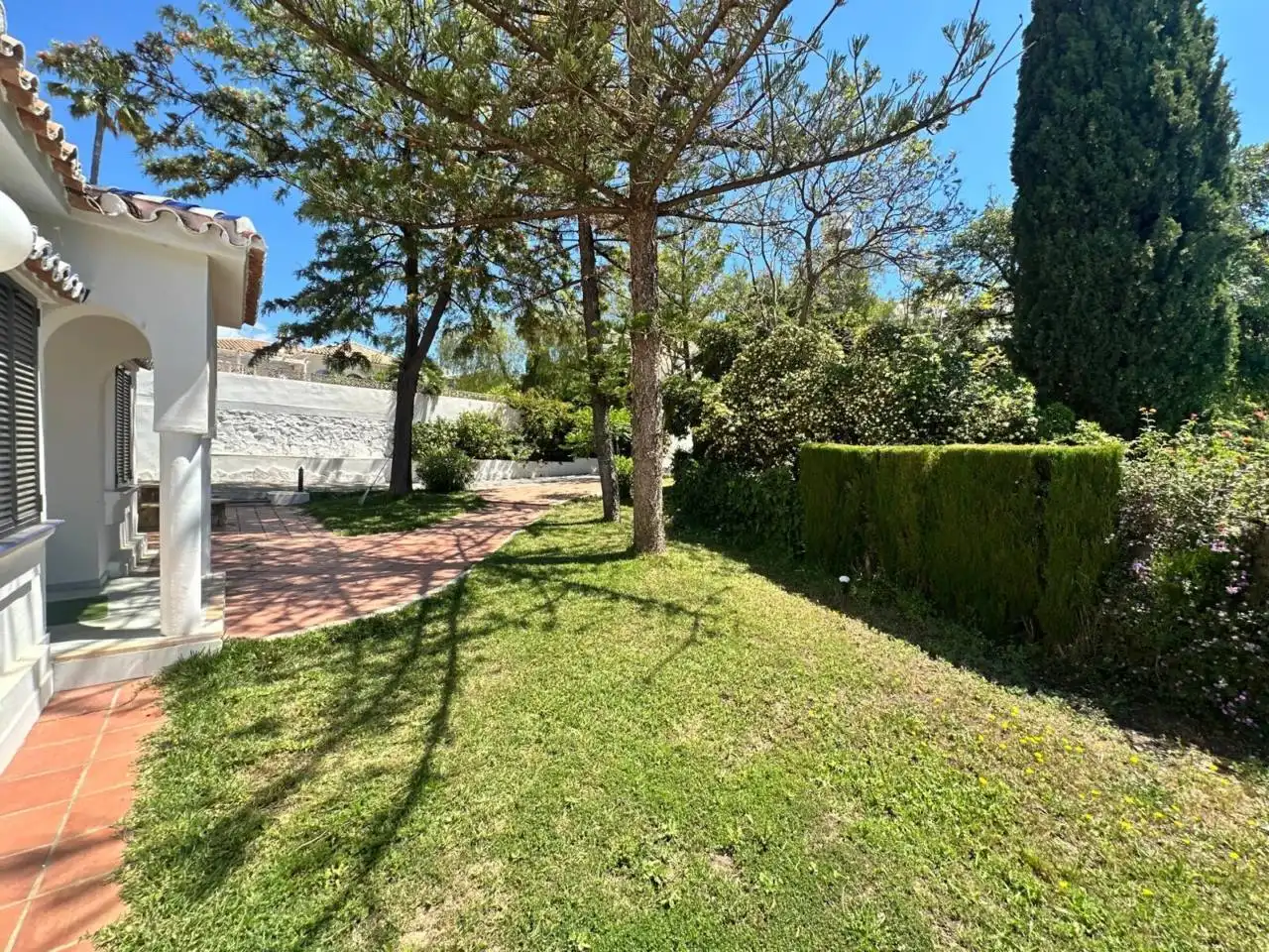 Jardí de Casa o xalet de lloguer en Marbella amb Jardí privat, Terrassa i Piscina
