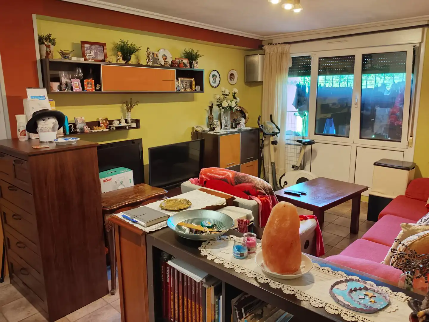 Sala de estar de Piso en venta en Irura con Calefacción y Amueblado