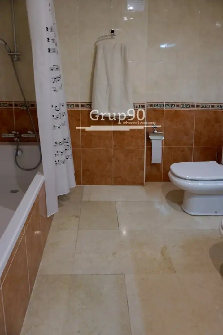 Baño de Ático en venta en Alguaire con Aire acondicionado, Calefacción y Terraza
