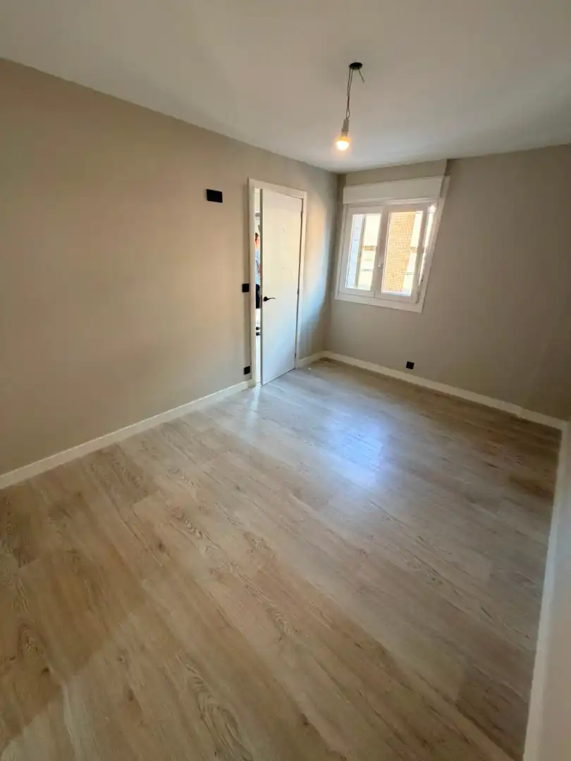 Habitación de Piso en venta en Barakaldo  con Horno y Lavadora