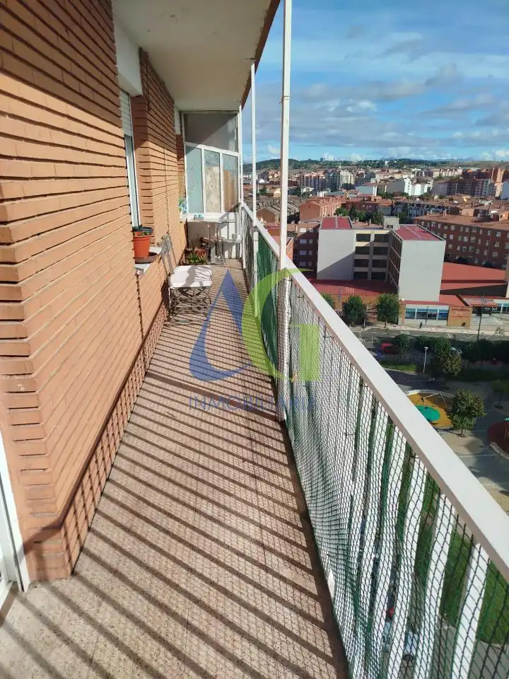 Terrassa de Pis en venda en Trobajo del Camino