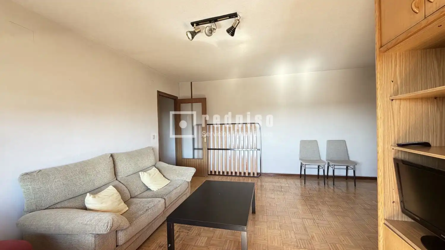 Piso con ascensor en venta en El Carrascal, imagen 2