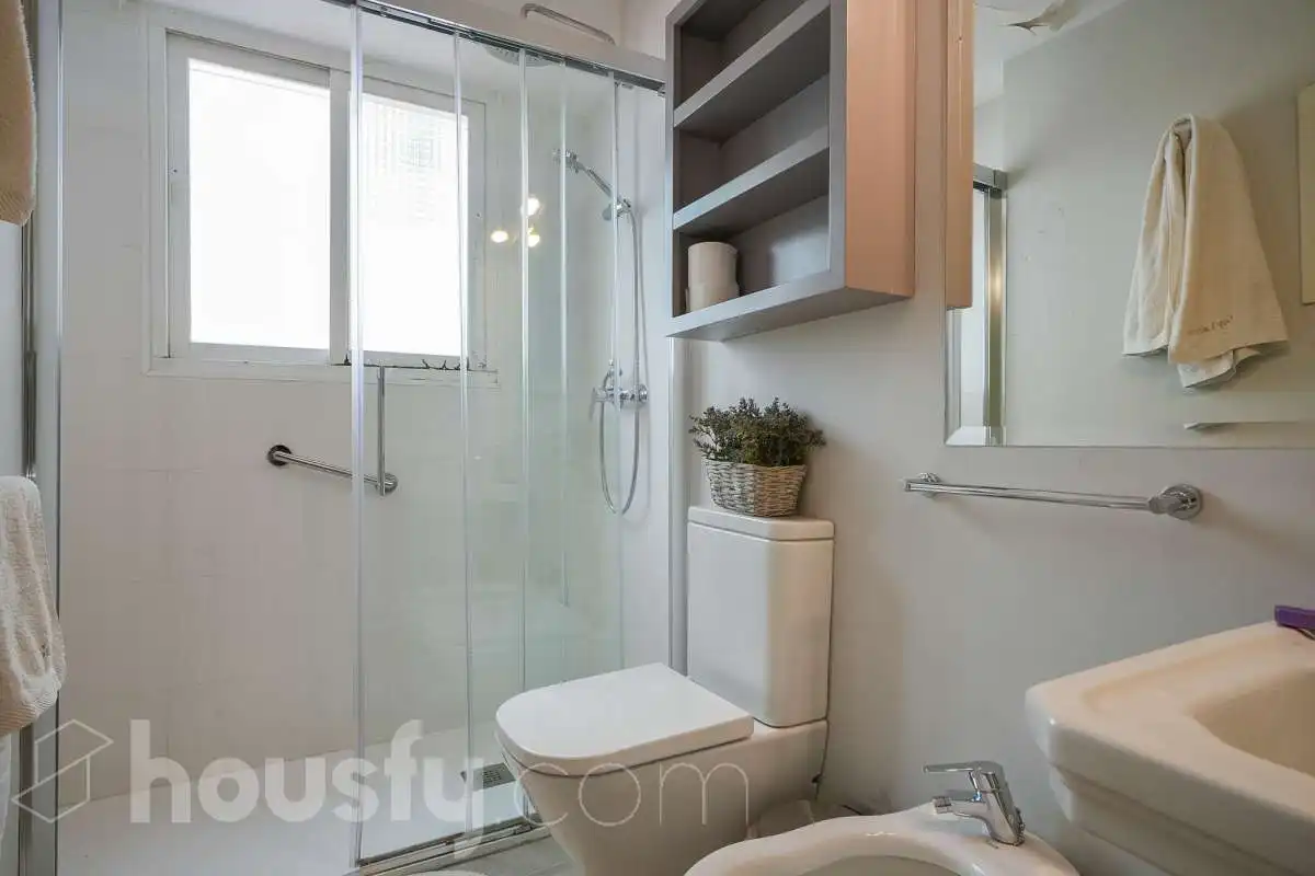 Baño de Piso en venta en Madrid con Aire acondicionado, Calefacción y Terraza