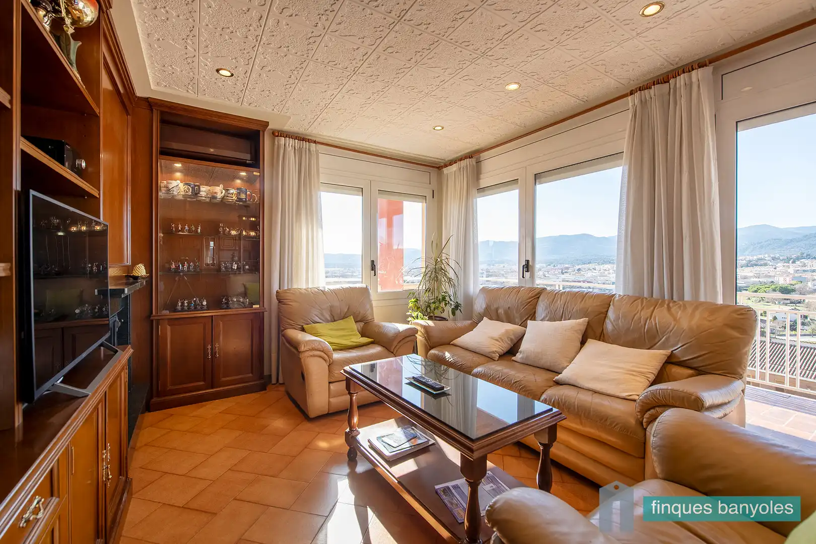 Living room of Houses for sale in Banyoles  with Air Conditioner, Heating and Private garden