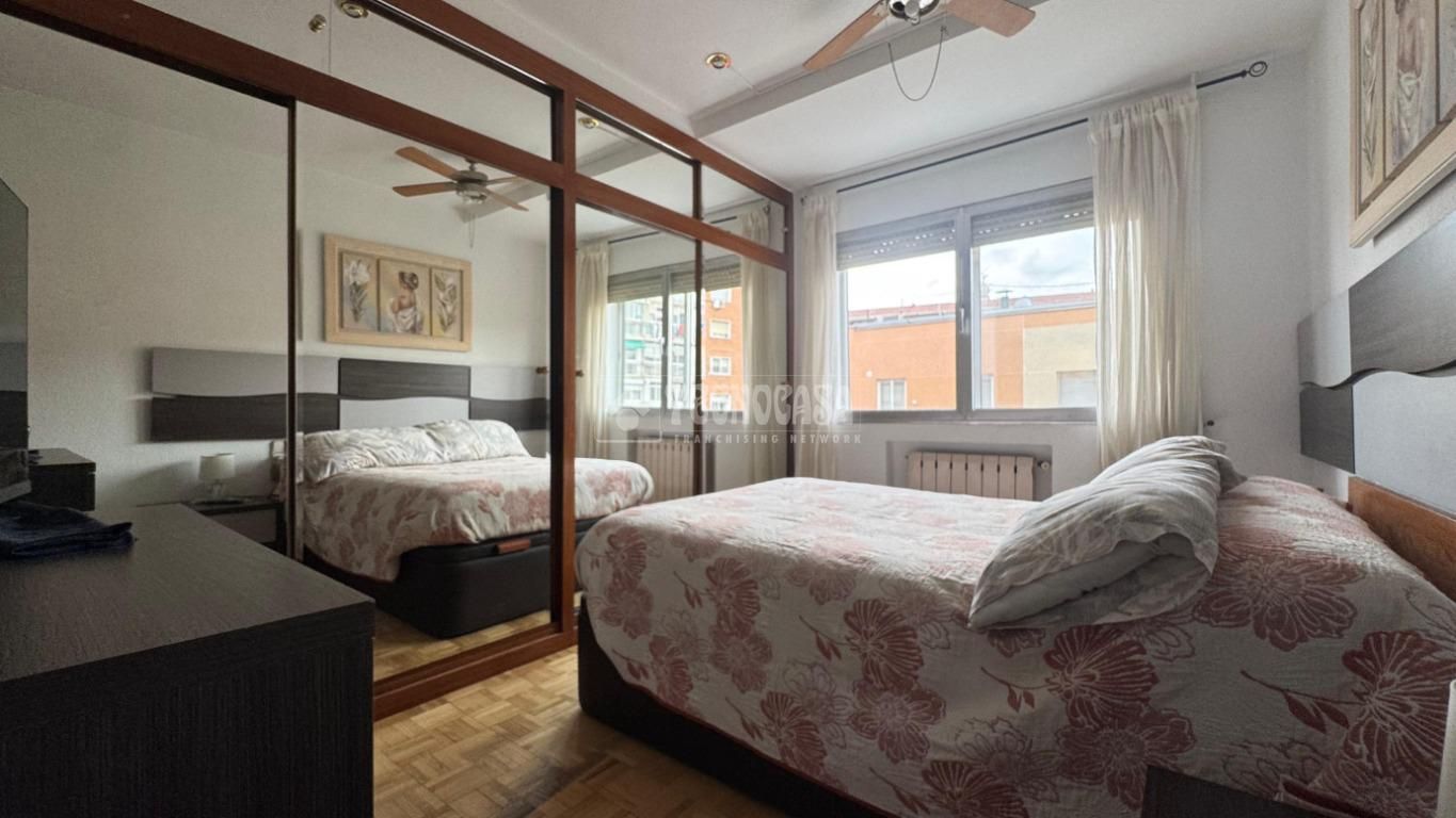 Dormitori de Pis en venda en  Madrid Capital amb Calefacció, Parquet i Terrassa