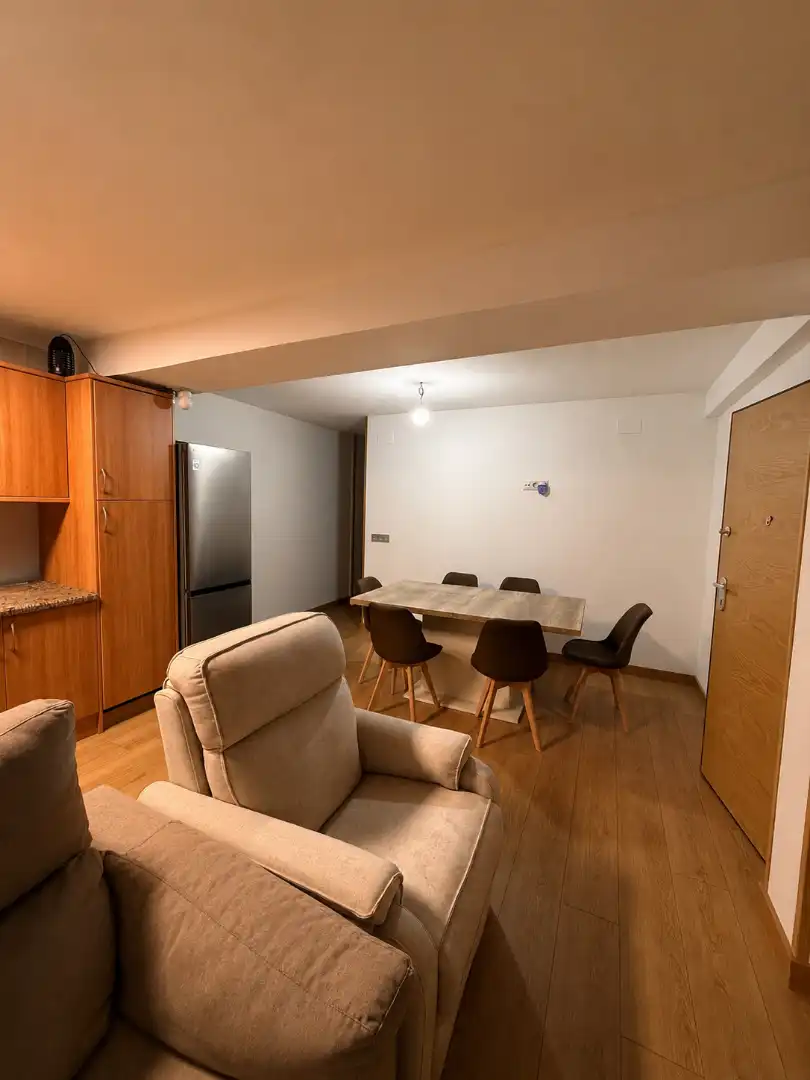 Dining room of Flat for rent in Gijón   with Parquet flooring, Furnished and Microwave