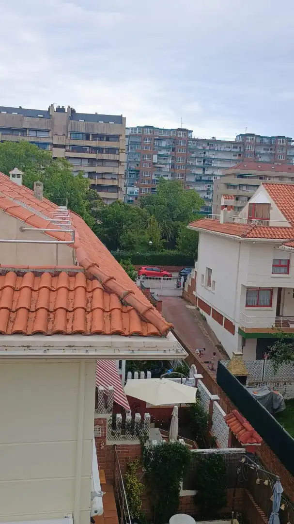 Vista exterior de Casa o chalet en venta en Laredo con Calefacción, Jardín privado y Terraza