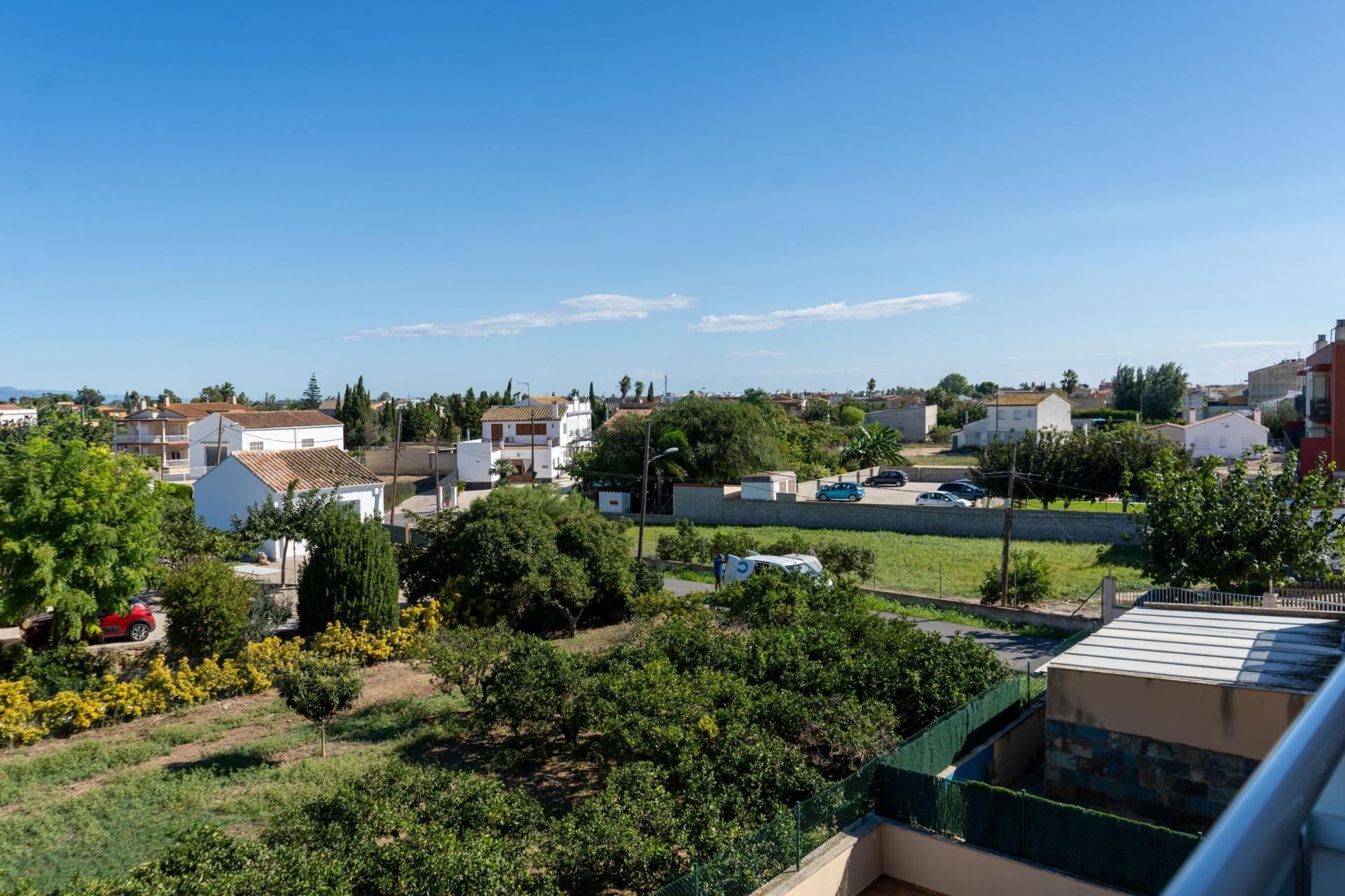 Vista exterior de Piso en venta en Deltebre con Balcón y Piscina comunitaria