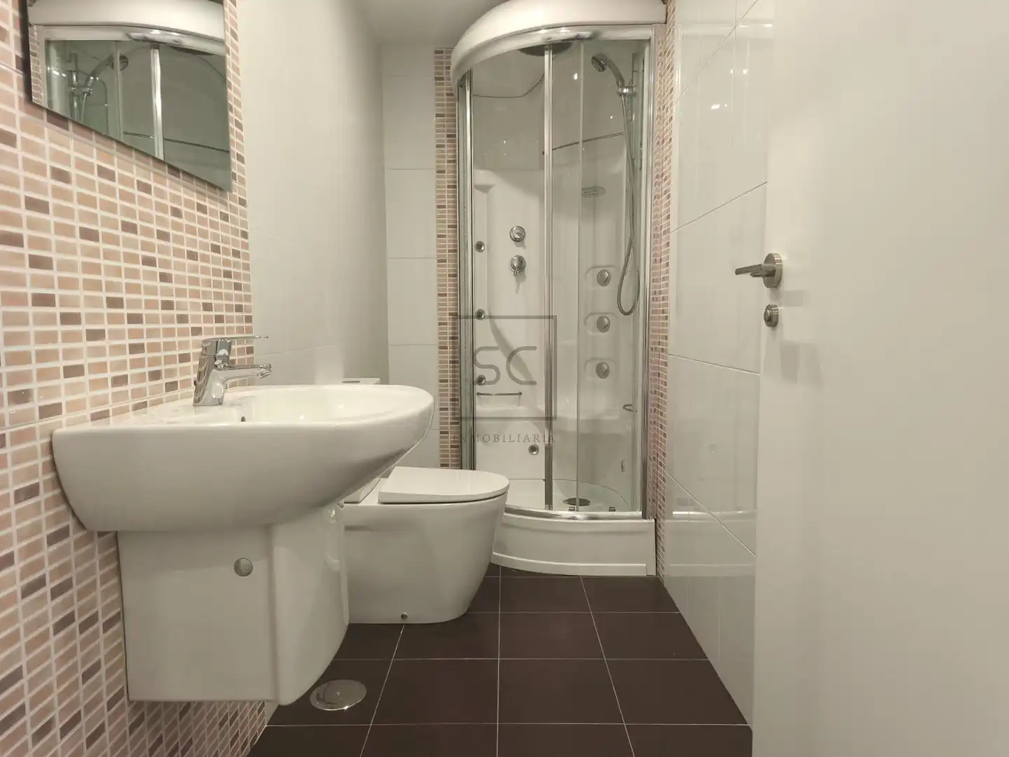 Badezimmer von Wohnungen zum Verkauf in Cedeira mit Heizung und Abstellraum