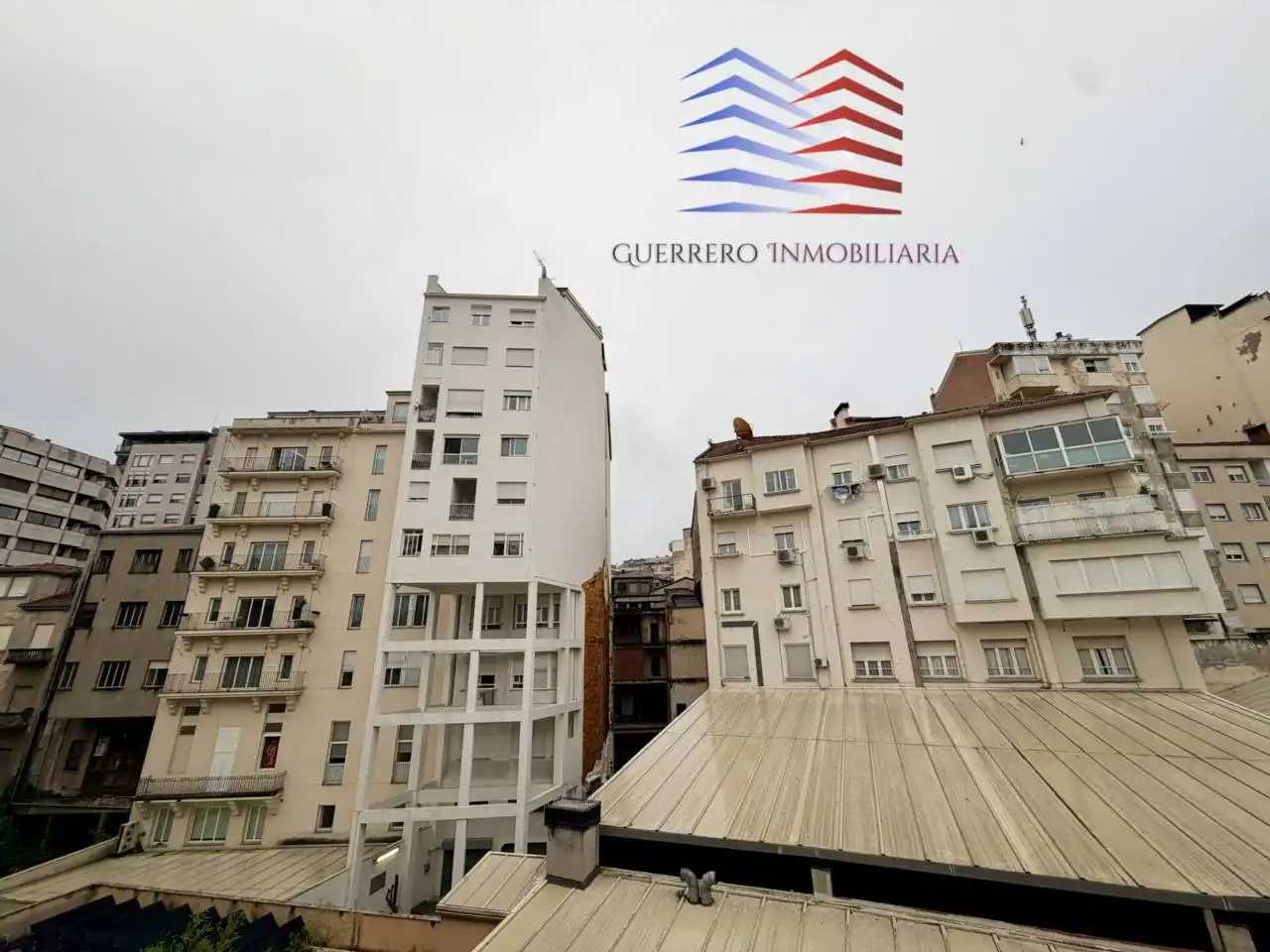 Vista exterior de Apartamento de alquiler en Ourense Capital  con Calefacción, Parquet y Trastero