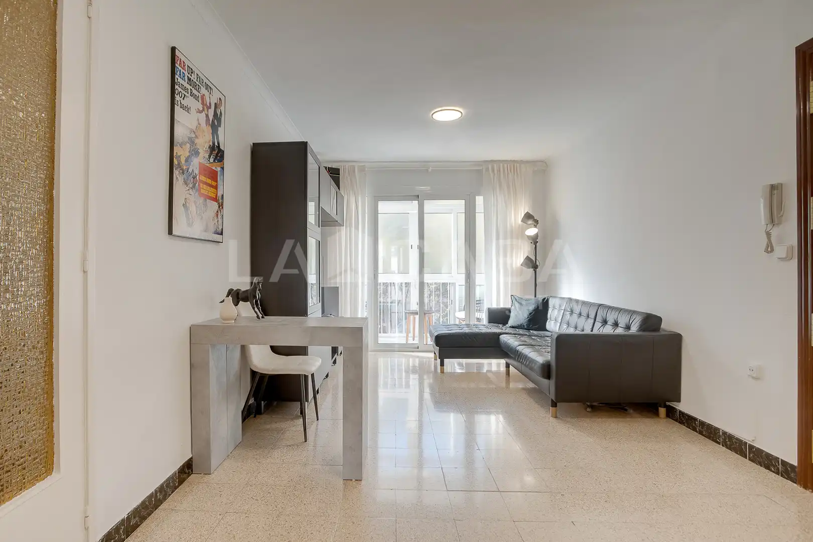 Living room of Flat for sale in  Barcelona Capital  with Balcony