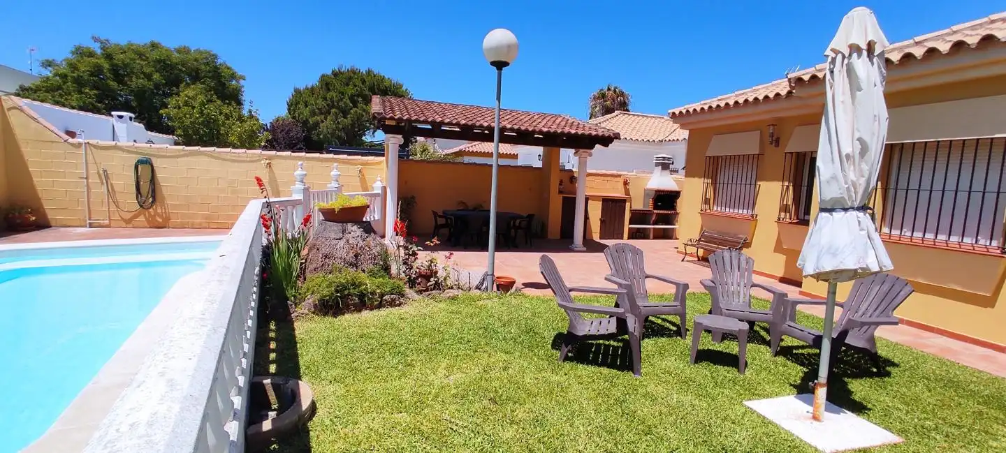 Jardín de Casa o chalet en venta en Chiclana de la Frontera con Aire acondicionado, Jardín privado y Terraza