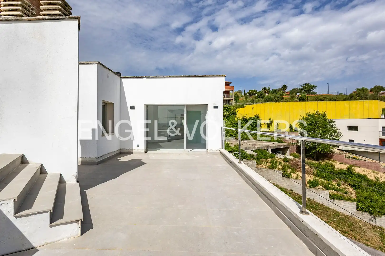 Terrace of Houses for sale in Sant Esteve Sesrovires  with Air Conditioner, Heating and Private garden
