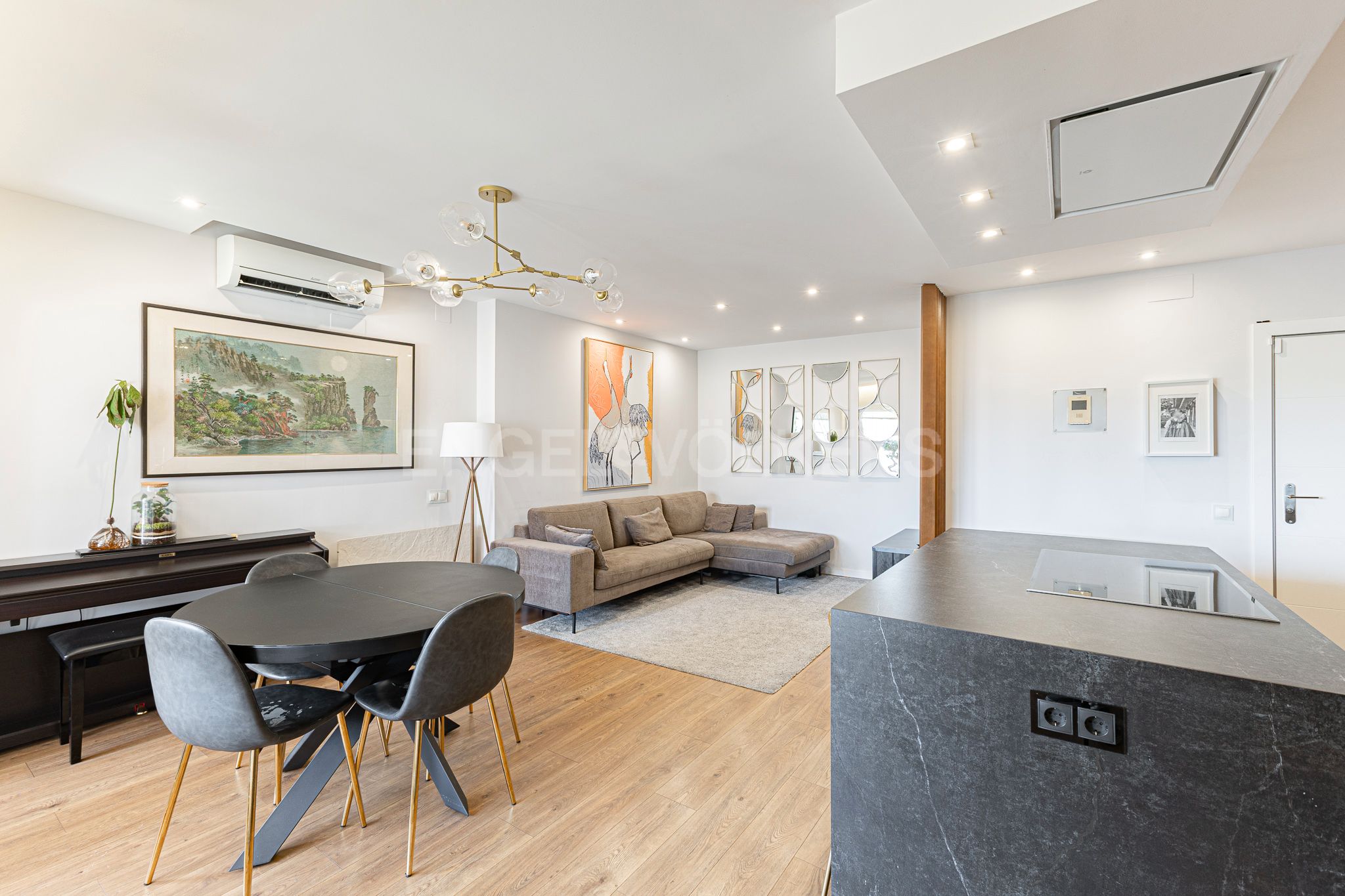 Sala d'estar de Apartament en venda en  Barcelona Capital amb Aire condicionat, Calefacció i Parquet