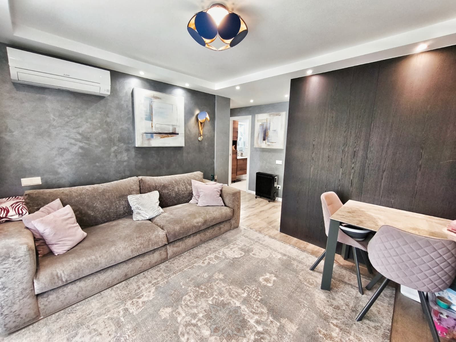 Pis en venda a Amèrica, Fenals