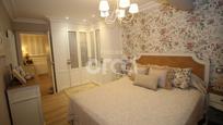 Bedroom of Flat for sale in Santurtzi 