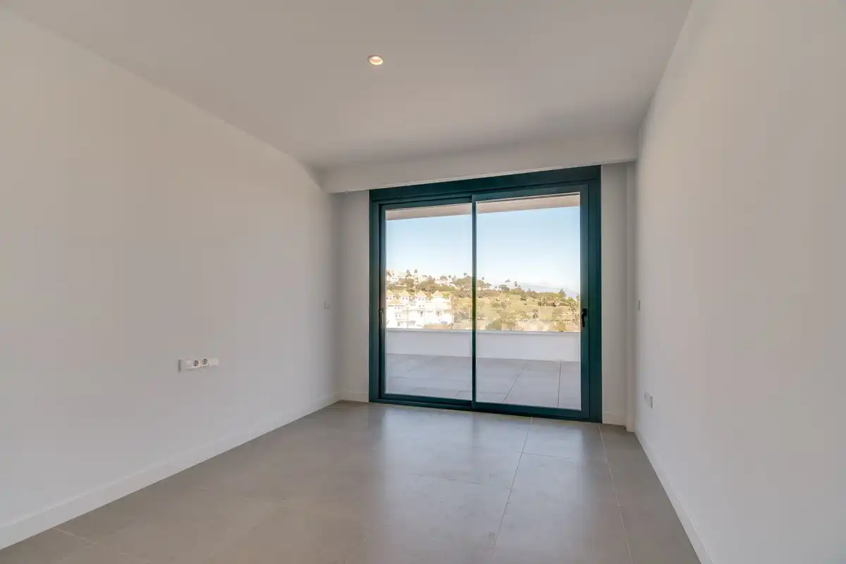 Dormitori de Casa o xalet en venda en Manilva amb Aire condicionat, Jardí privat i Terrassa