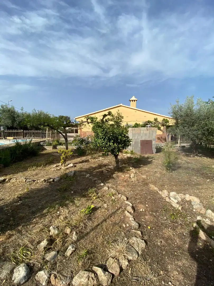 Casa o xalet en venda en L'Alcora amb Aire condicionat, Calefacció i Jardí privat