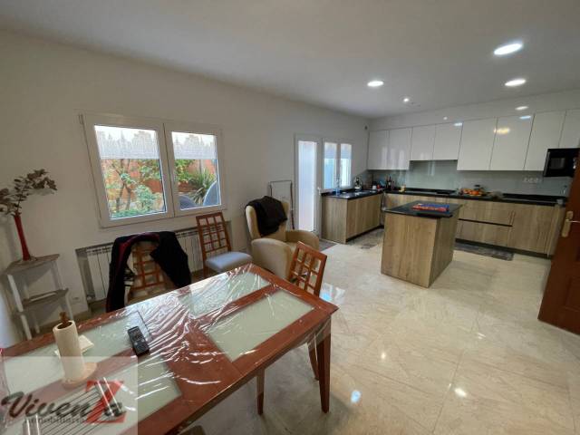 Casa adosada en Venta en Olivares