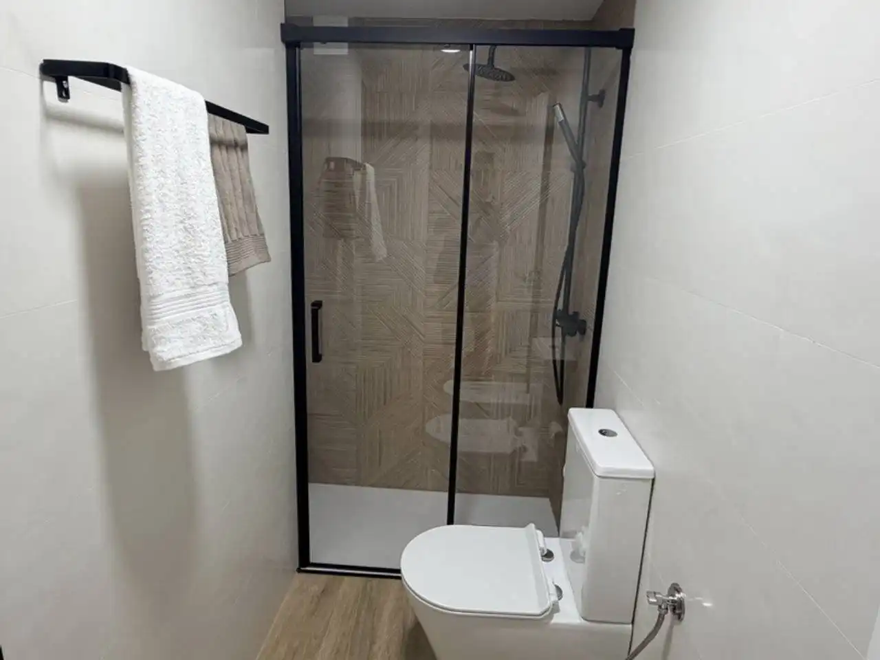 Bathroom of Apartments for rent in Almuñécar  with Terrace, Storage room and Furnished